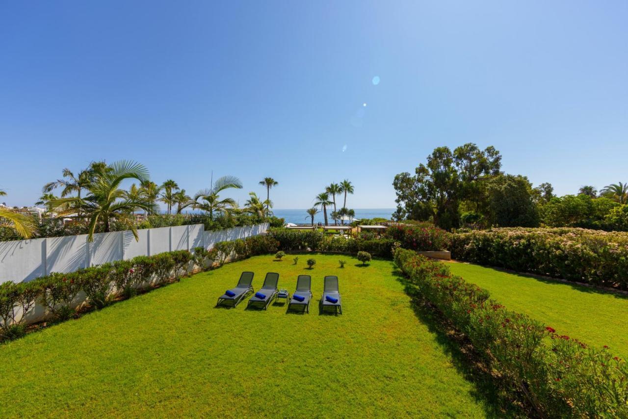 Protaras Sunrise Zen Seafront Villa Exterior foto